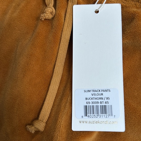 Suzie Kondi buckthorn oversized top & slim track pants - Picture 4 of 12